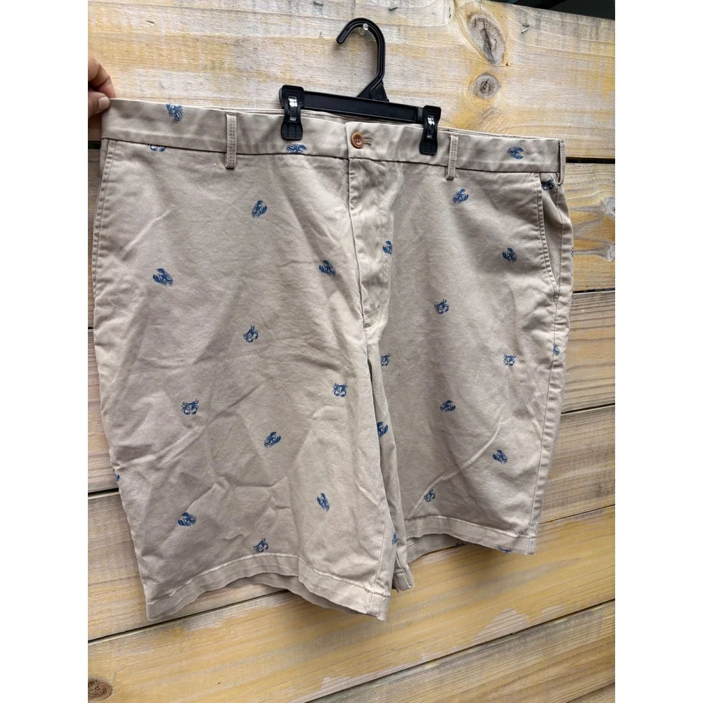 IZOD Saltwater Stretch Mens 46 Tan Khaki Blue Crab Lobster Embroidered Shorts